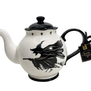 Potter’s Studio Spooky Night Witch Raven Teapot new